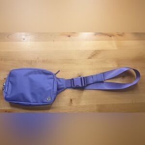 BRAND NEW! Everywhere Belt Bag Large 2L